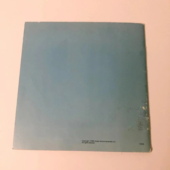 Vintage 1987 Golden Story Book Snoopy Hes  Your Dog Charlie Brown Book - Picture 16 of 16